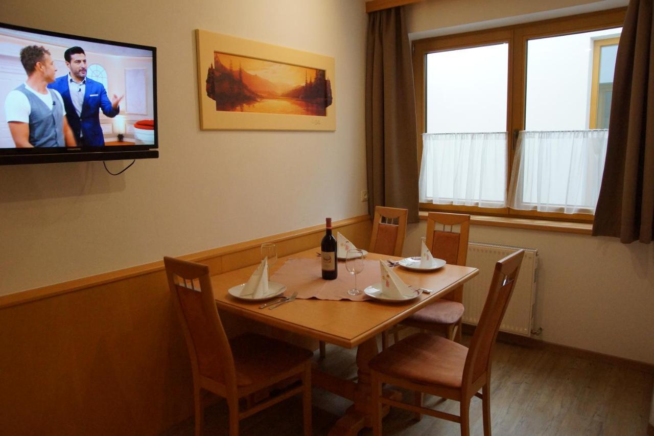Haus Dorfblick Hotel Герлос Екстериор снимка