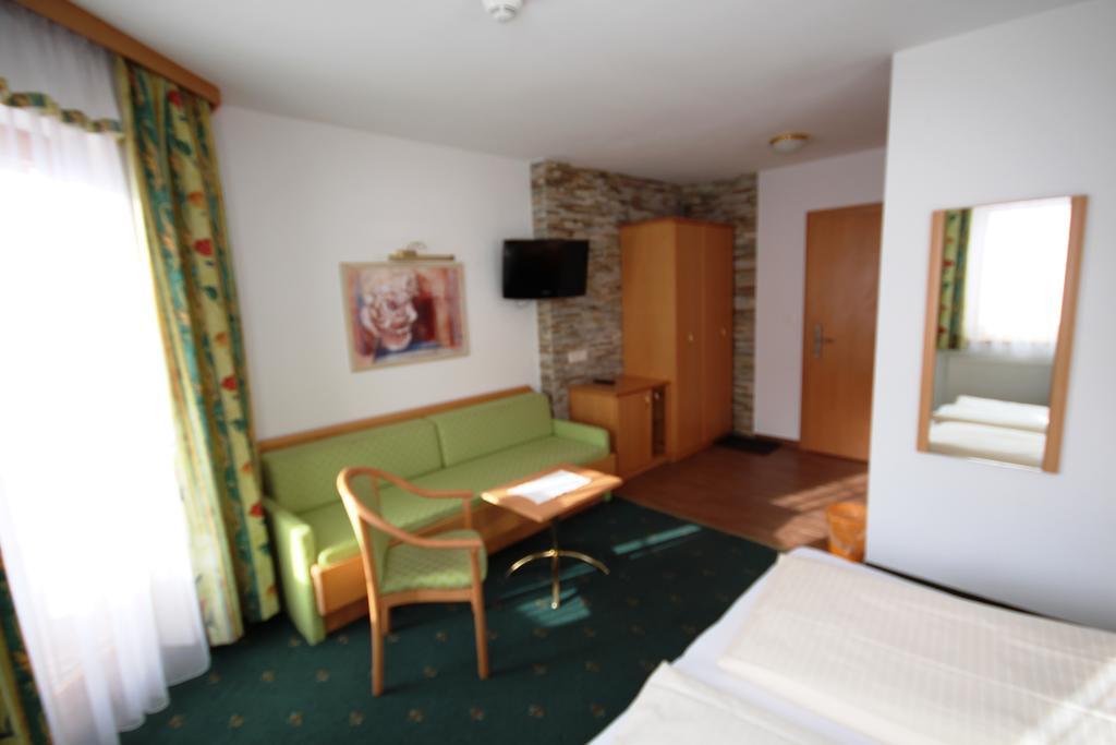 Haus Dorfblick Hotel Герлос Екстериор снимка