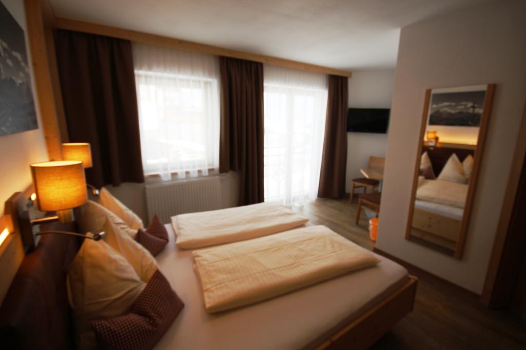 Haus Dorfblick Hotel Герлос Екстериор снимка