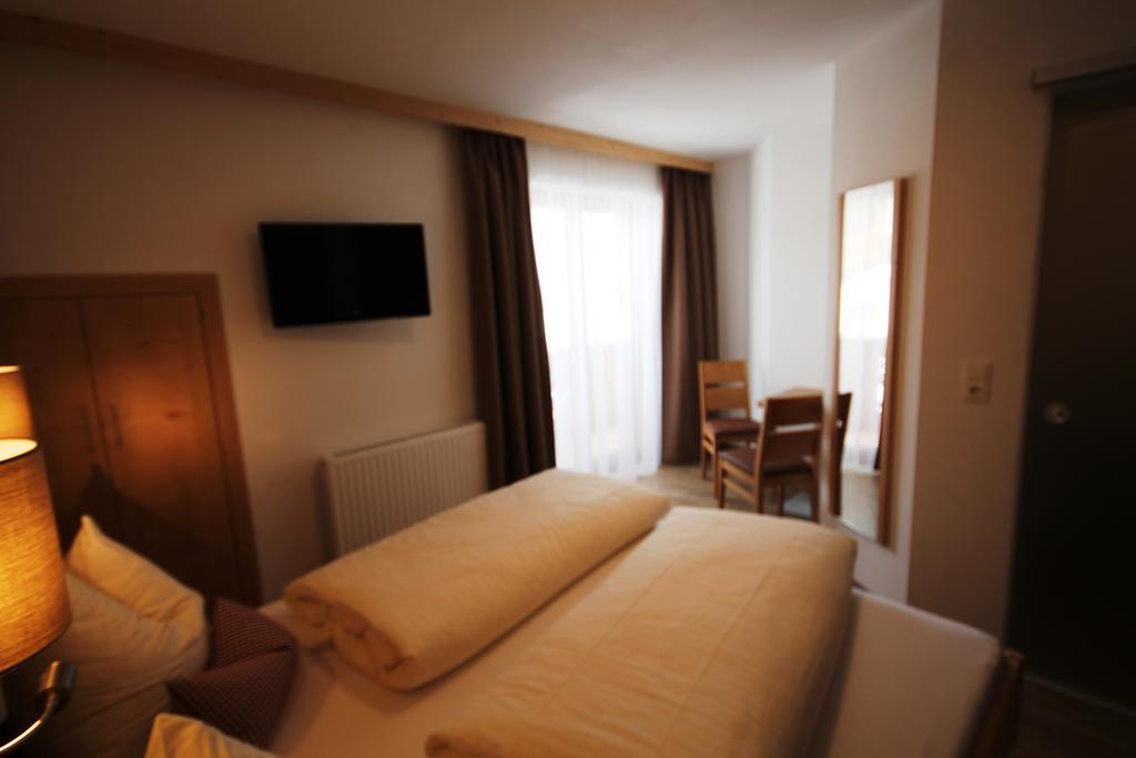 Haus Dorfblick Hotel Герлос Екстериор снимка