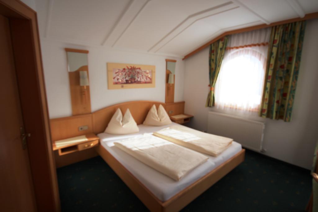 Haus Dorfblick Hotel Герлос Екстериор снимка