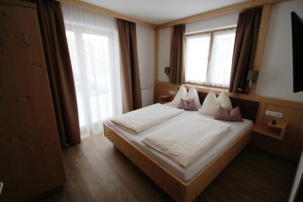 Haus Dorfblick Hotel Герлос Екстериор снимка