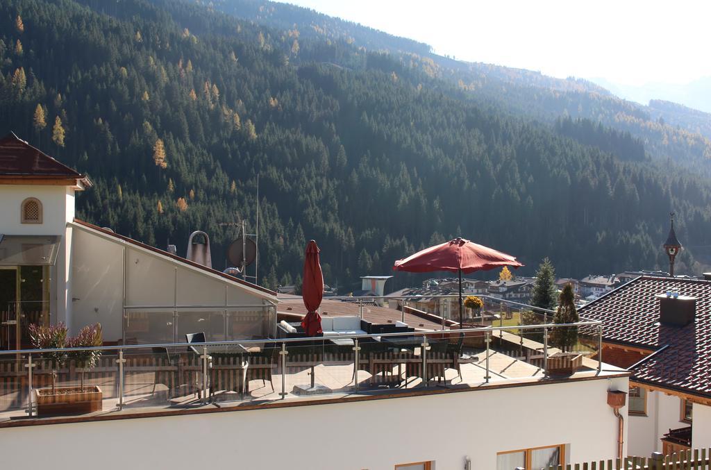 Haus Dorfblick Hotel Герлос Екстериор снимка