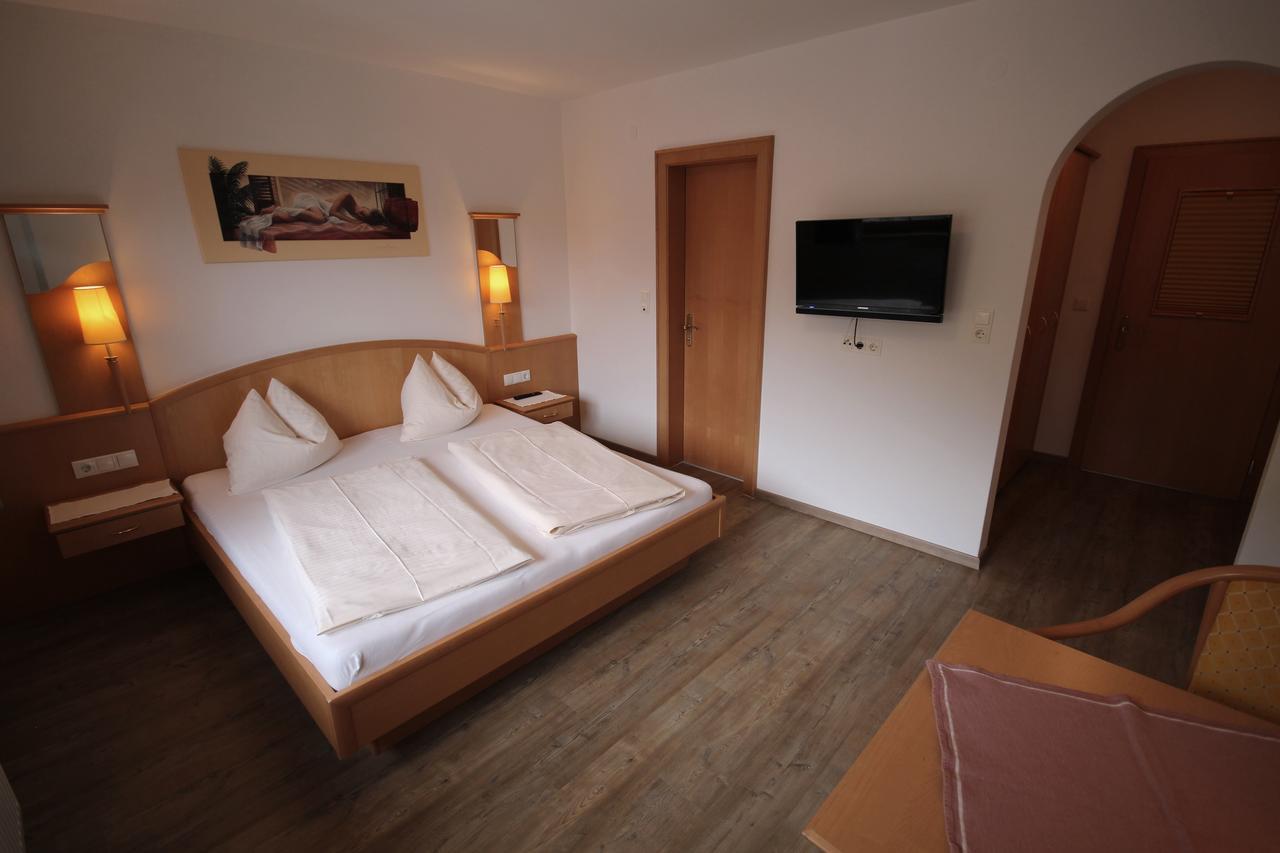 Haus Dorfblick Hotel Герлос Екстериор снимка