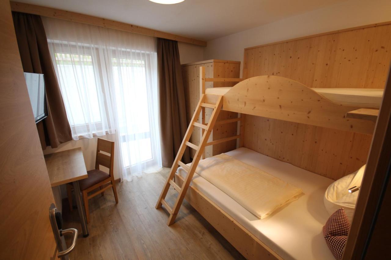 Haus Dorfblick Hotel Герлос Екстериор снимка
