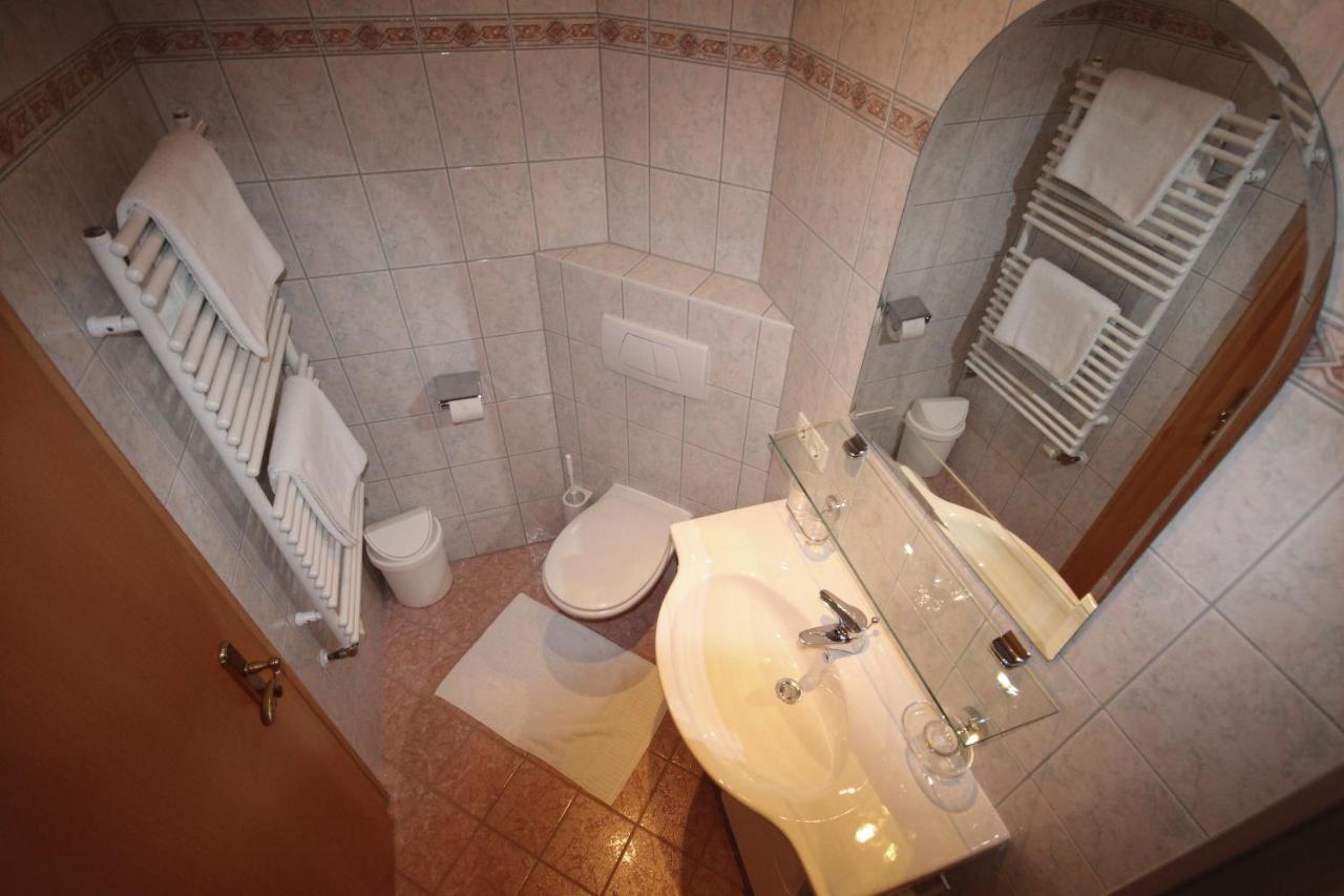 Haus Dorfblick Hotel Герлос Екстериор снимка