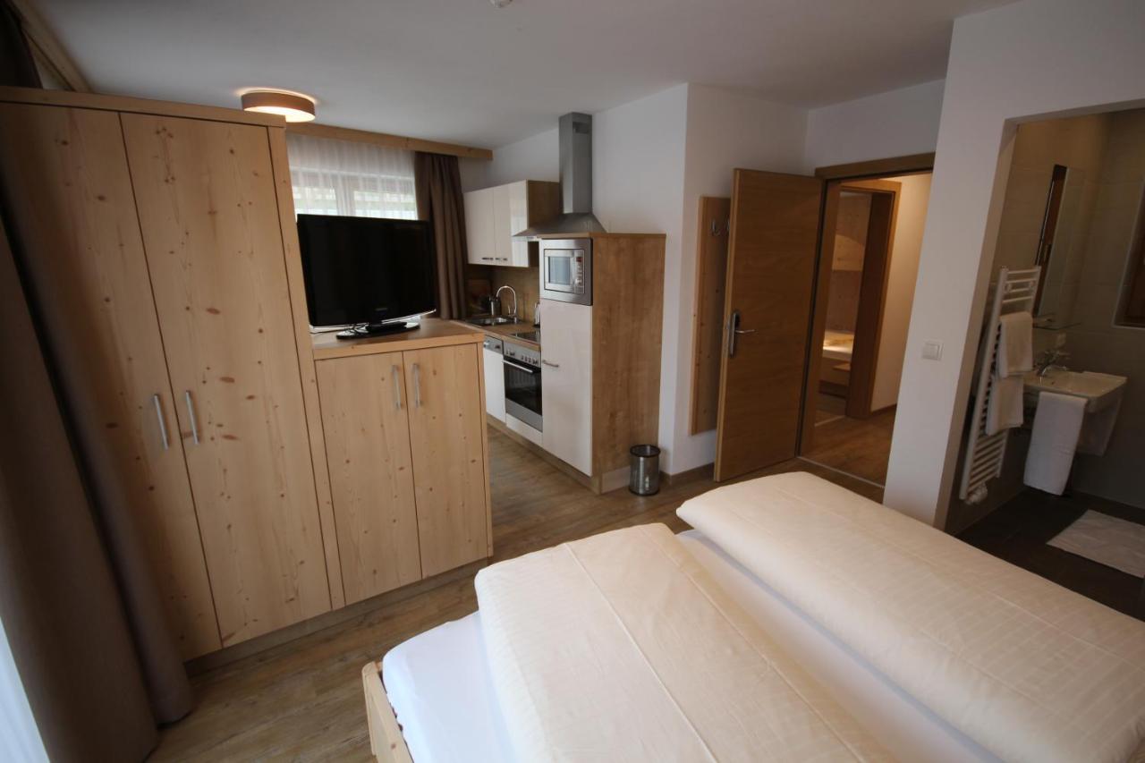 Haus Dorfblick Hotel Герлос Екстериор снимка